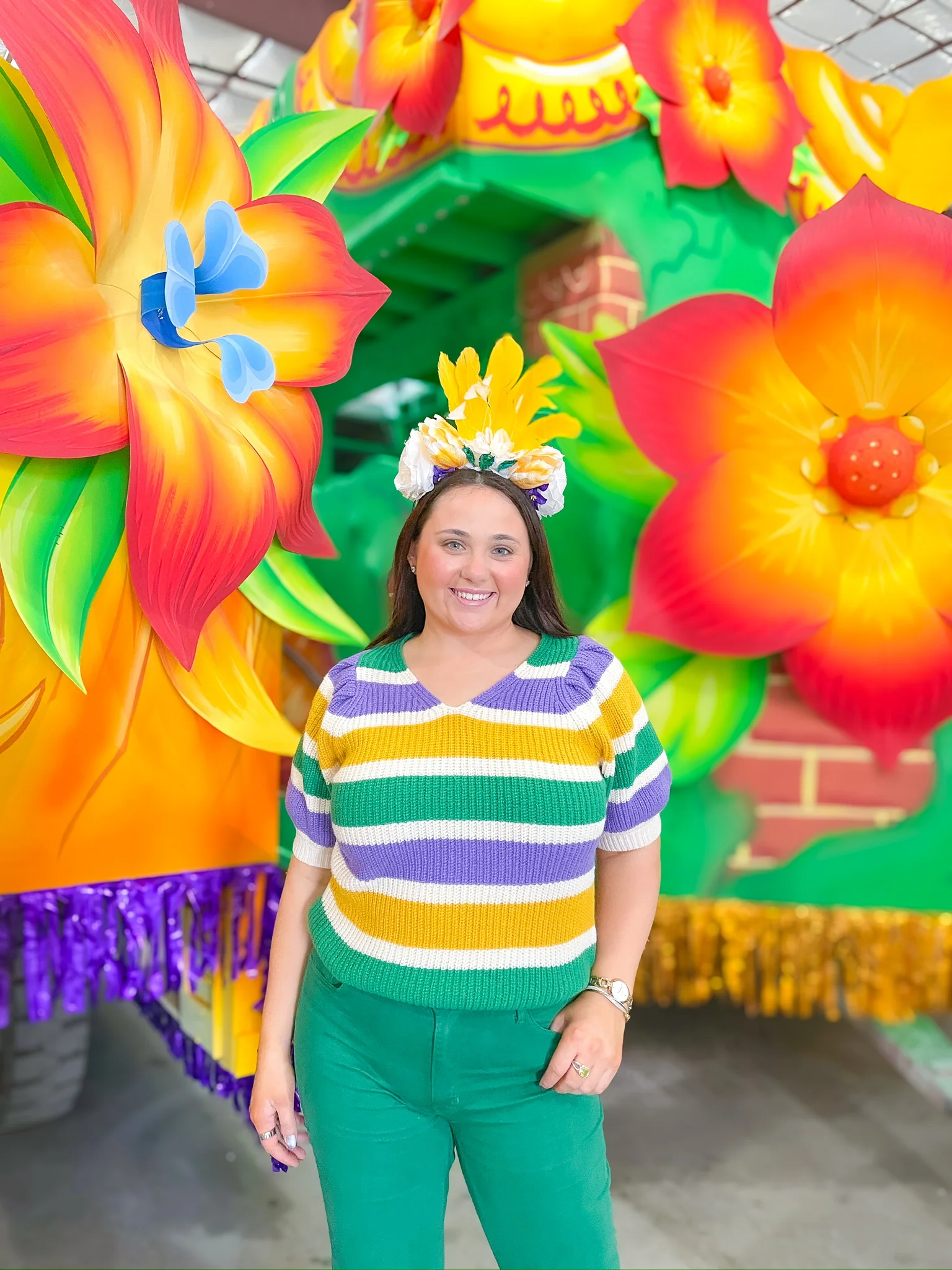 Mardi Gras Puffy Sleeves V-Neck Sweater - Image 2