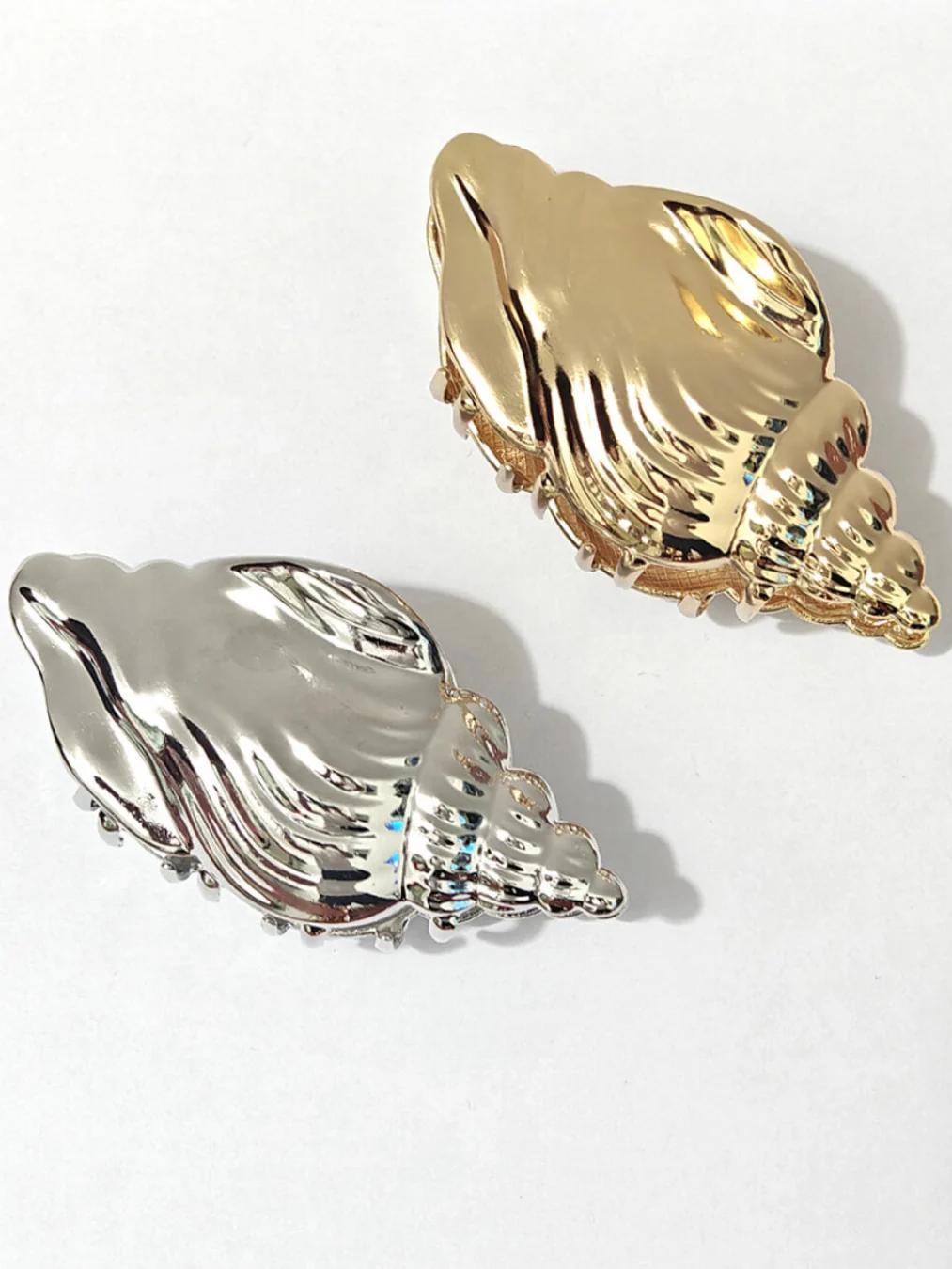 Conch Shell Hair Claw Clip